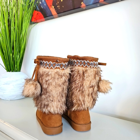 FABKIDS Fur Pom Pom Fuzzy Brown Boots  Braided Accents - Kids, Size 12 - Picture 10 of 16